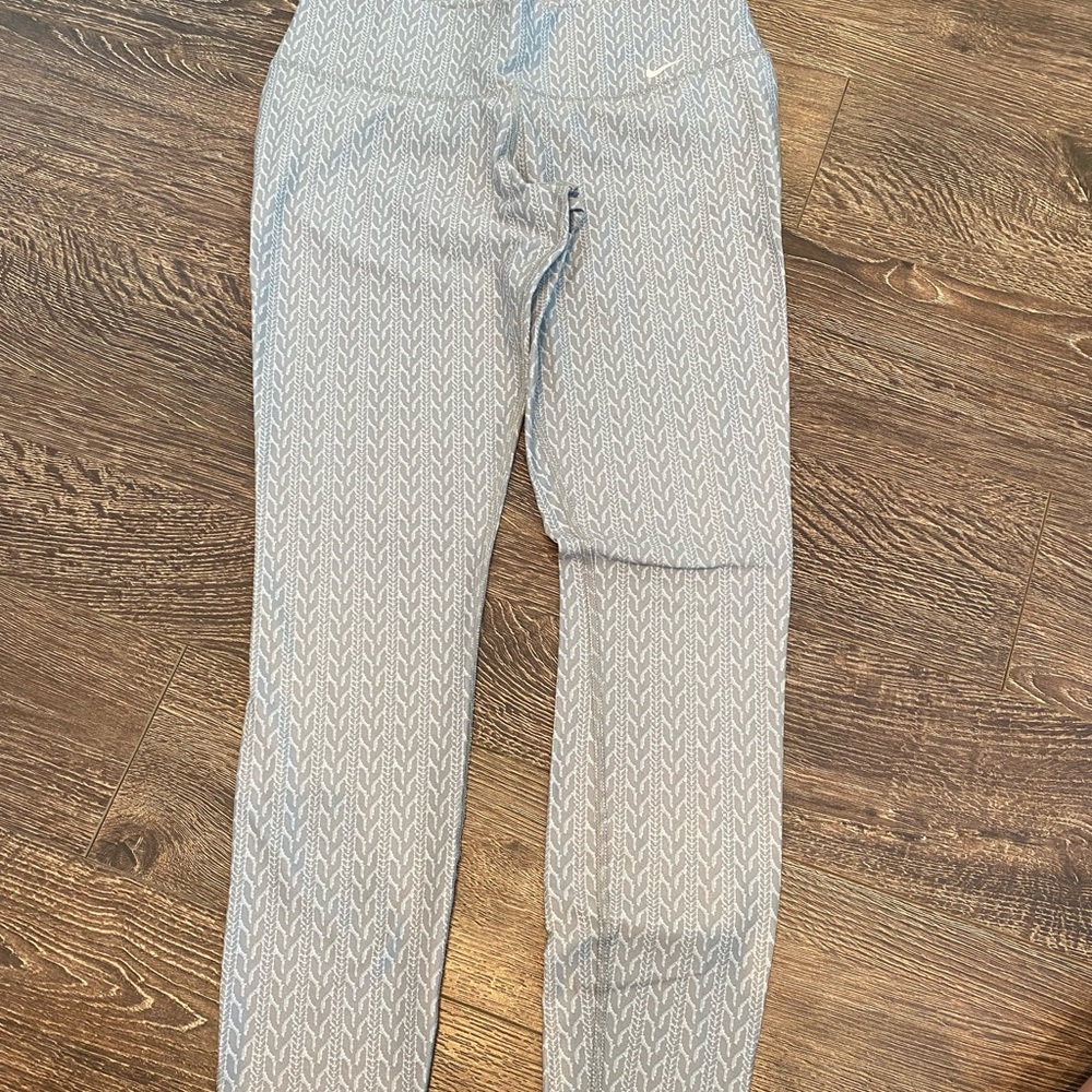 Nike Dri-fit workout leggings
